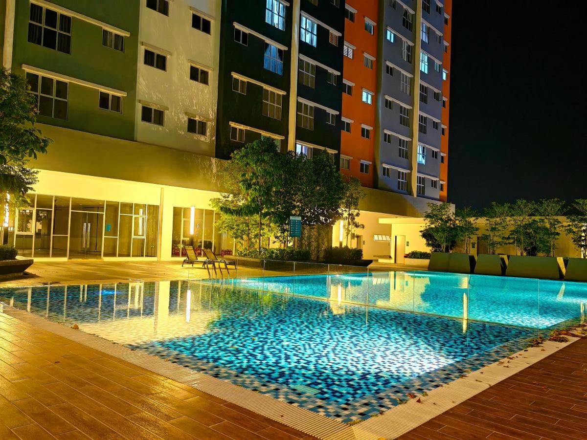 Alanis Residence 7 Pax @ Sepang Klia Kota Warisan Ngoại thất bức ảnh