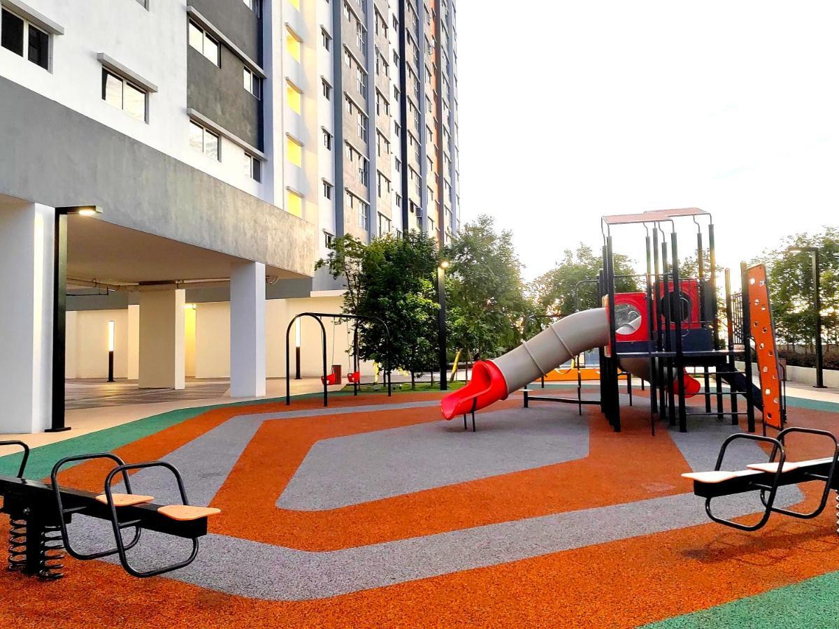 Alanis Residence 7 Pax @ Sepang Klia Kota Warisan Ngoại thất bức ảnh